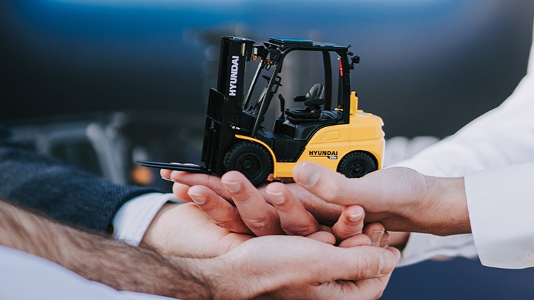 Mabo Lifting va distribuer Hyundai Material Handling
