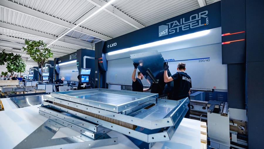 247TailorSteel bientôt en Belgique