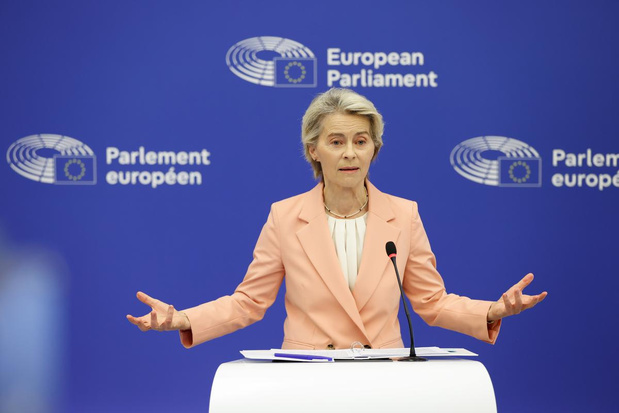 La Dre Ursula von der Leyen a prodigué des soins à un passager en vol
