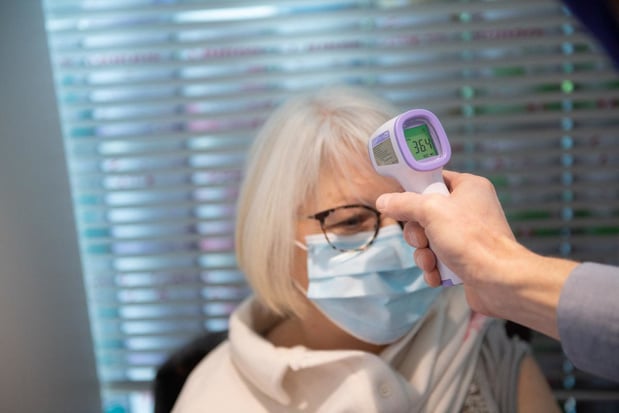 Nouvelle pandémie : mieux utiliser les données des 100 premiers patients (KCE)