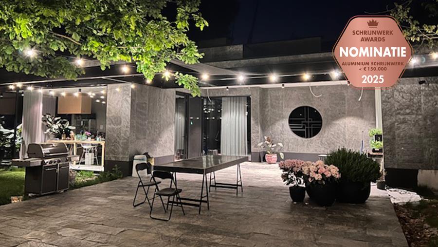 Strakke prairiearchitectuur in beton en aluminium