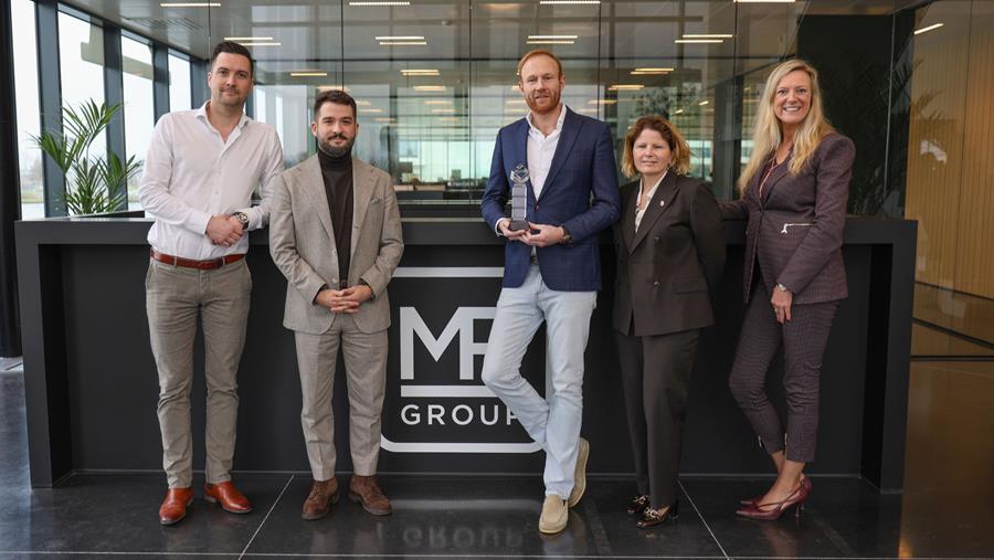 MR Solar wint prestigieuze Diamond Installer Award van Aiko Solar