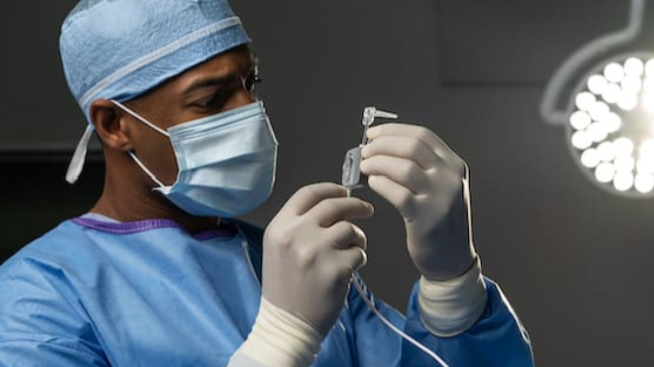 Implant cochléaire assisté par robot : la FDA étend l’indication aux enfants dès 4 ans