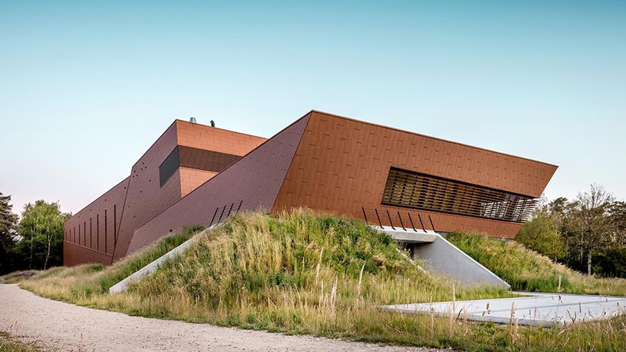 Infrastructure durable avec une façade en aluminium PREFA